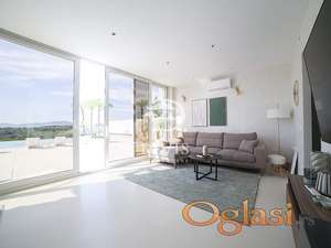 Kuća sa bazenom i salom za proslave, Sopot, 360m2